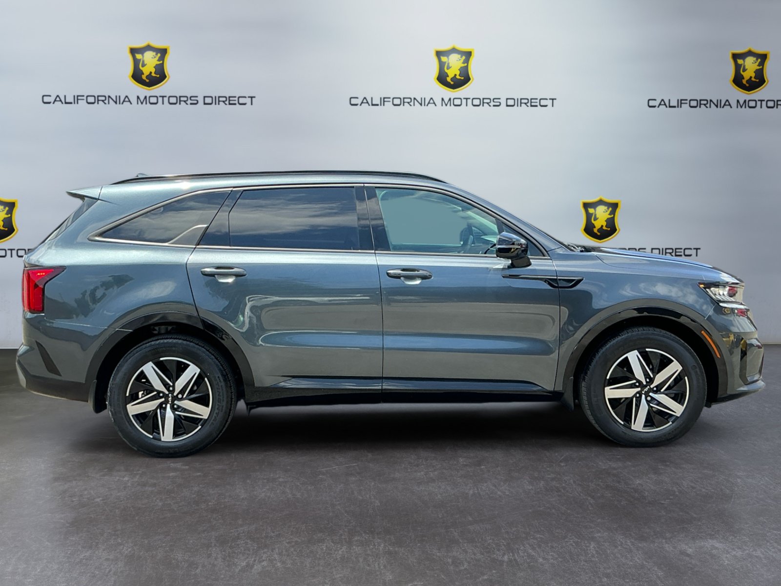 Used 2023 Kia Sorento EX FWD image 4