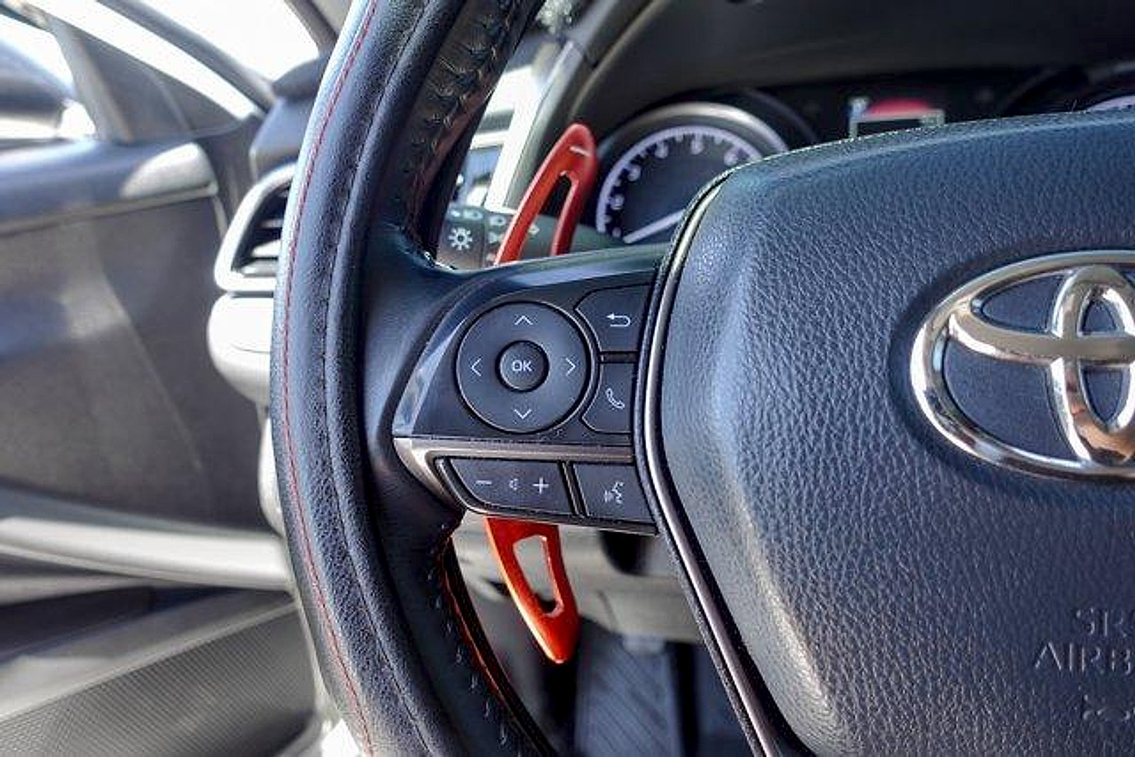 Used 2022 Toyota Camry SE FWD image 17
