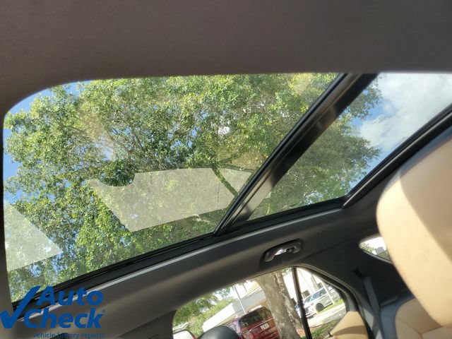 Used 2023 Chevrolet Equinox Premier FWD image 23
