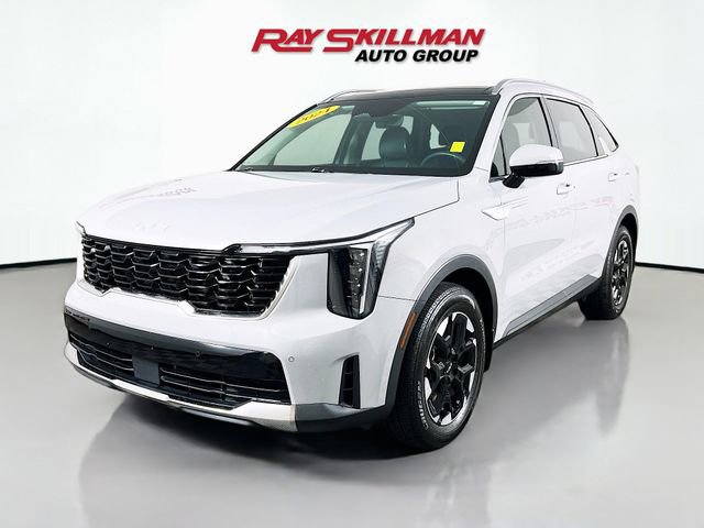 Used 2024 Kia Sorento S w/ Panoramic Sunroof Package image 3