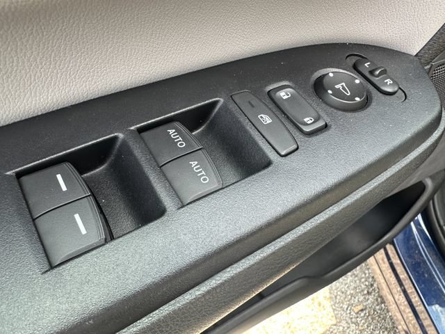 Used 2022 Honda CR-V Touring image 10