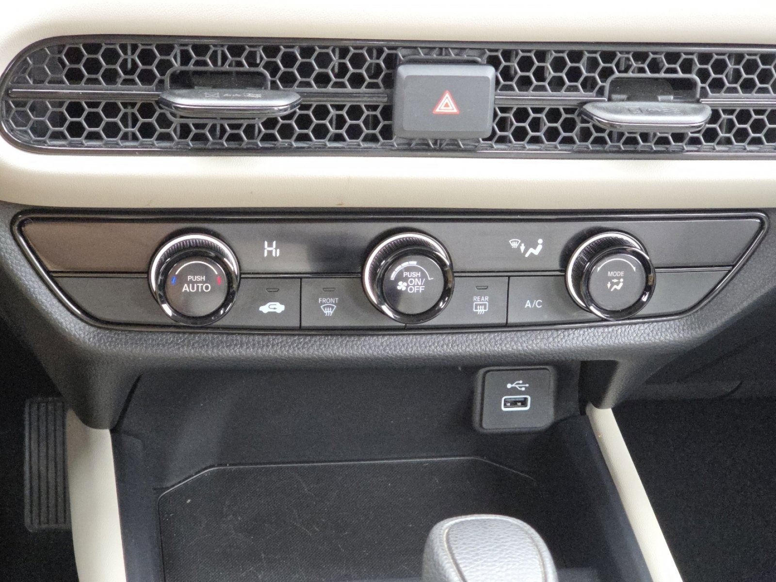 Certified 2023 Honda HR-V LX image 28