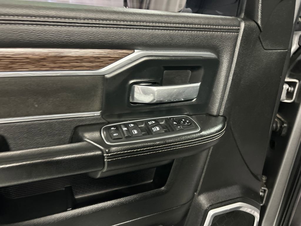 Used 2020 RAM 2500 Laramie AWD/4WD image 14
