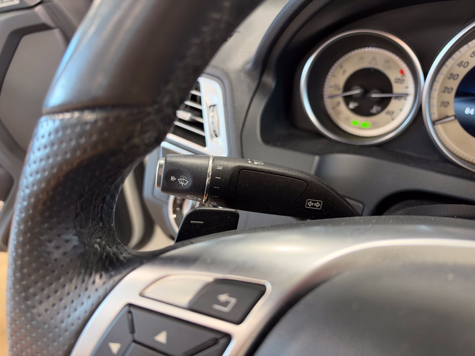 Used 2016 Mercedes-Benz E 550 Cabriolet image 20