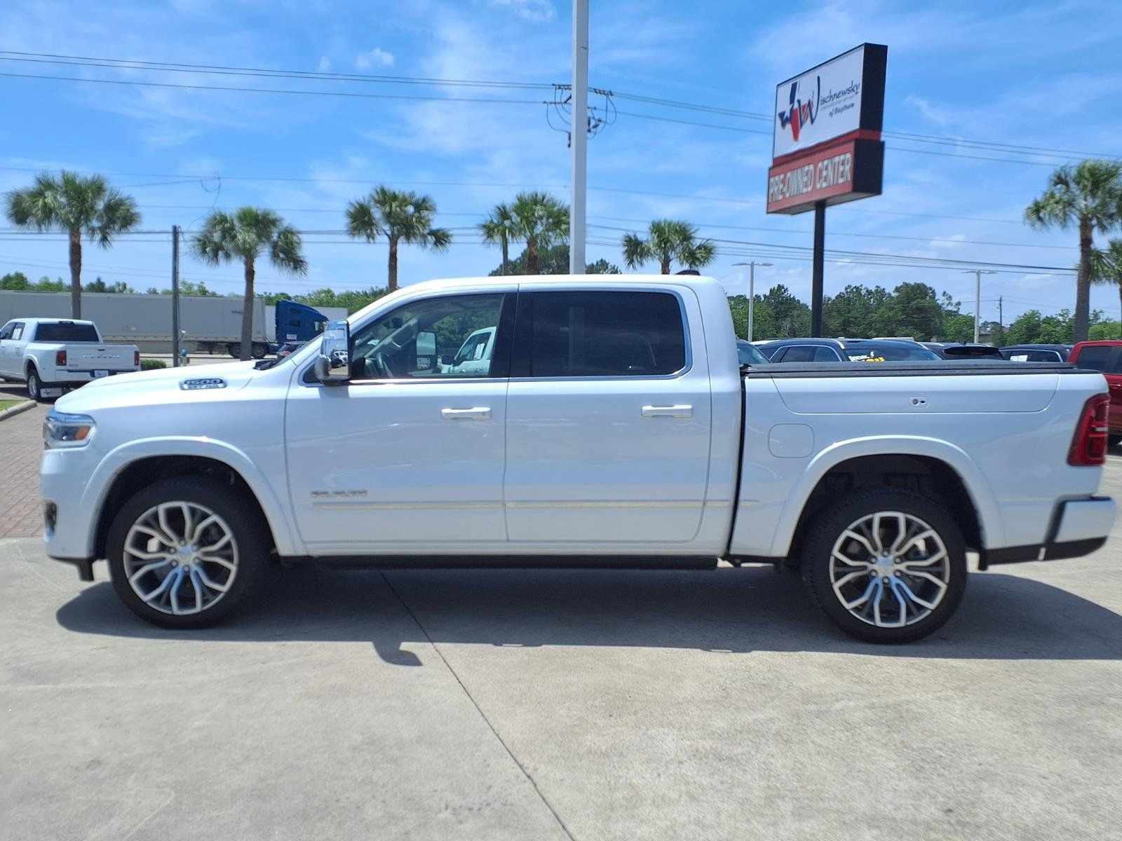 Used 2025 RAM 1500 Tungsten w/ Towing Technology Group AWD/4WD image 9