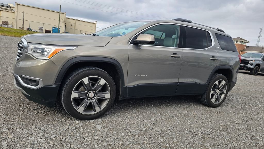 Used 2019 GMC Acadia SLT w/ LPO, Floor Liner Package