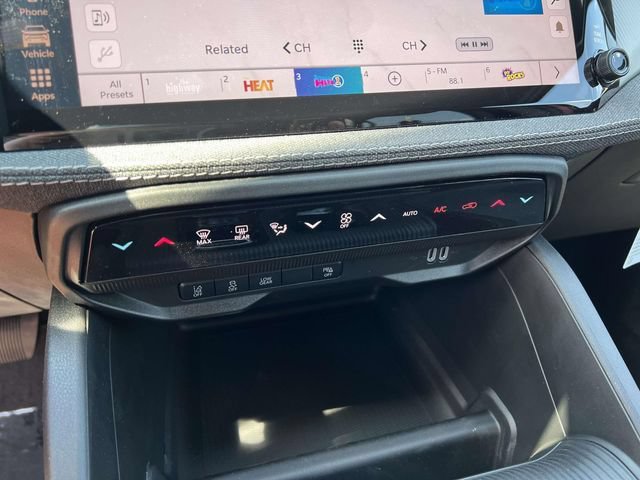 New 2026 Jeep Cherokee Laredo AWD/4WD image 21
