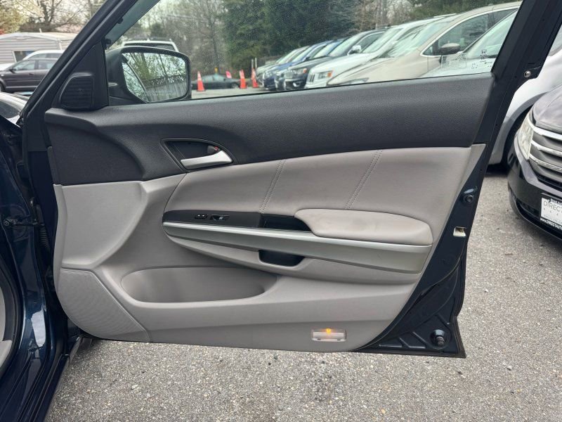 Used 2010 Honda Accord EX-L image 21