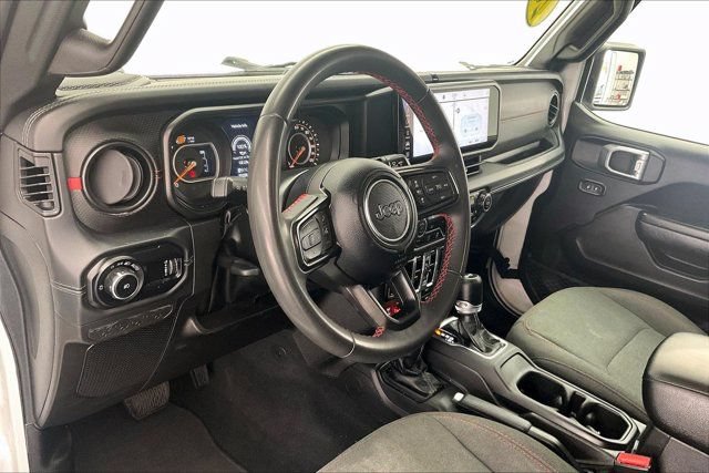 Used 2024 Jeep Wrangler Unlimited Rubicon AWD/4WD image 14