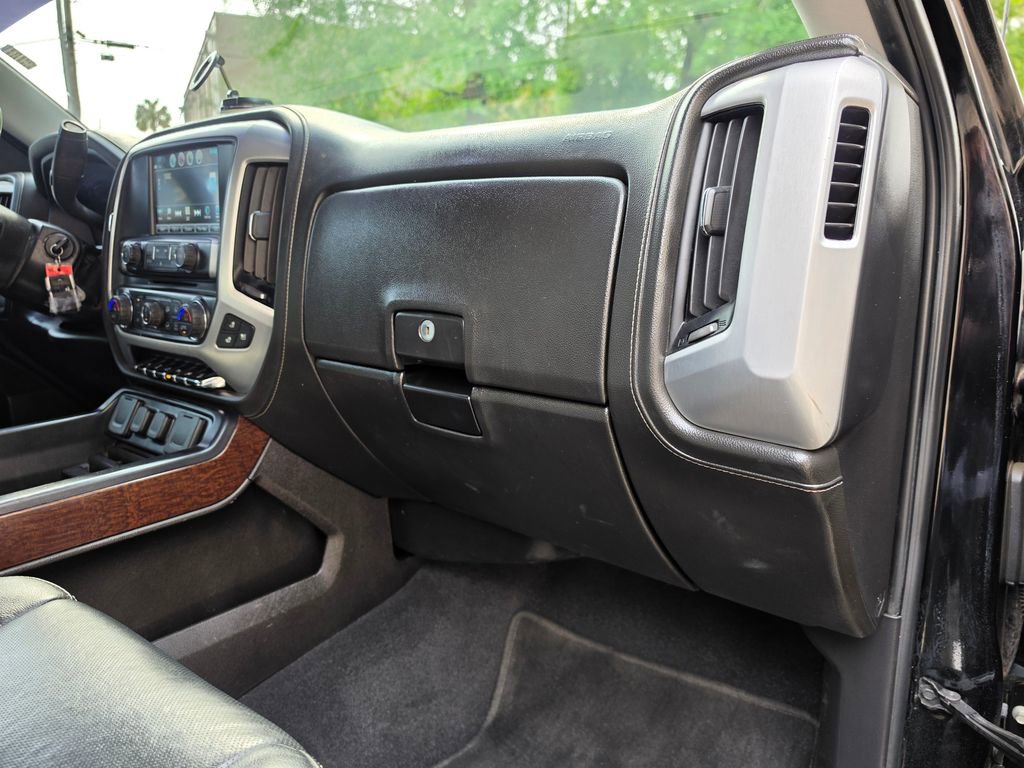 Used 2018 GMC Sierra 1500 SLT AWD/4WD image 46