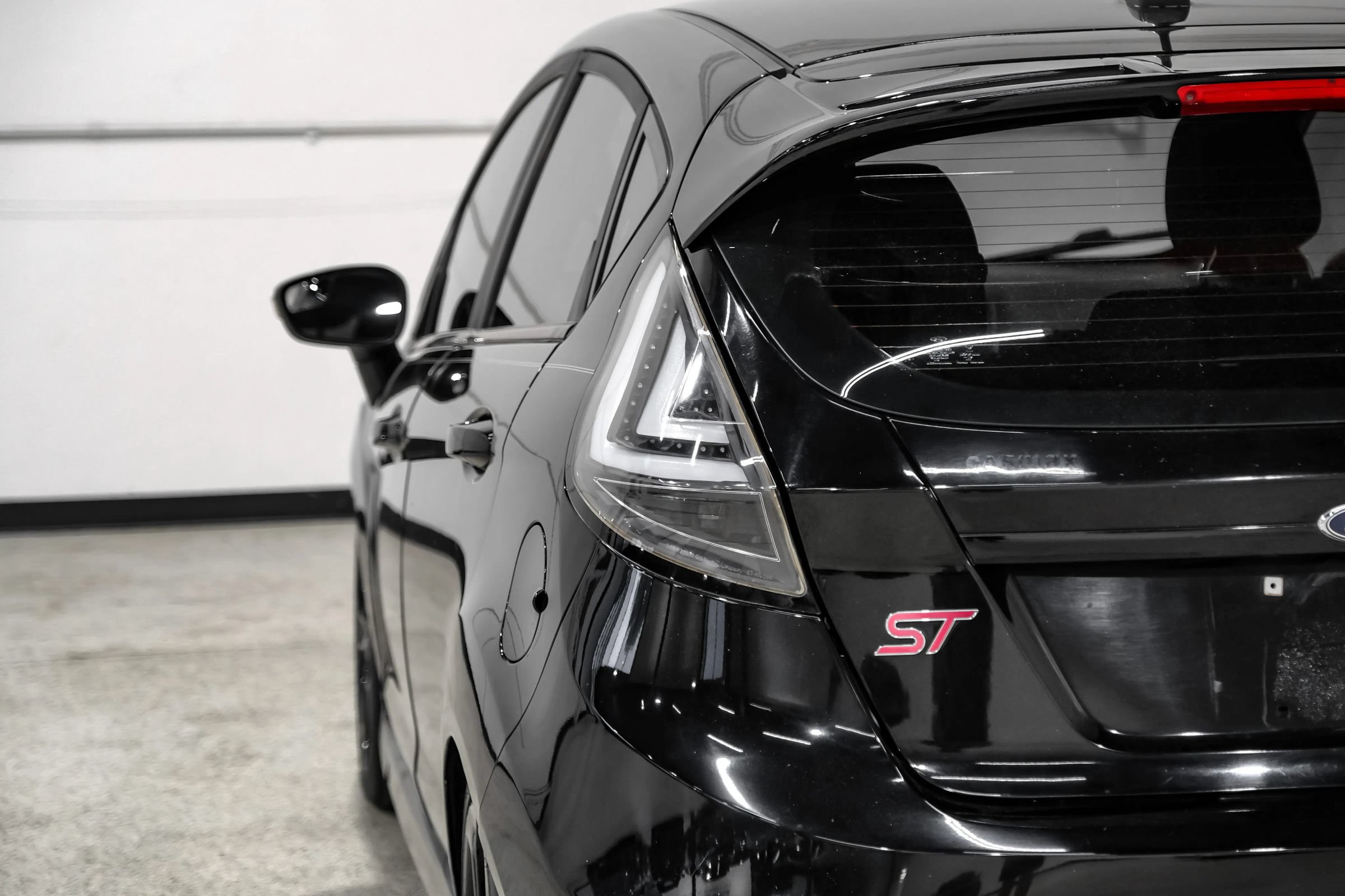 Used 2017 Ford Fiesta ST FWD image 50