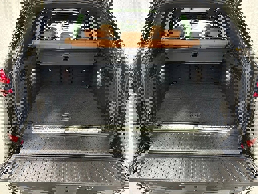 Used 2026 BMW X5 xDrive50e image 48