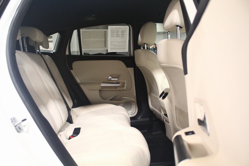 Used 2025 Mercedes-Benz GLA 250 4MATIC image 24