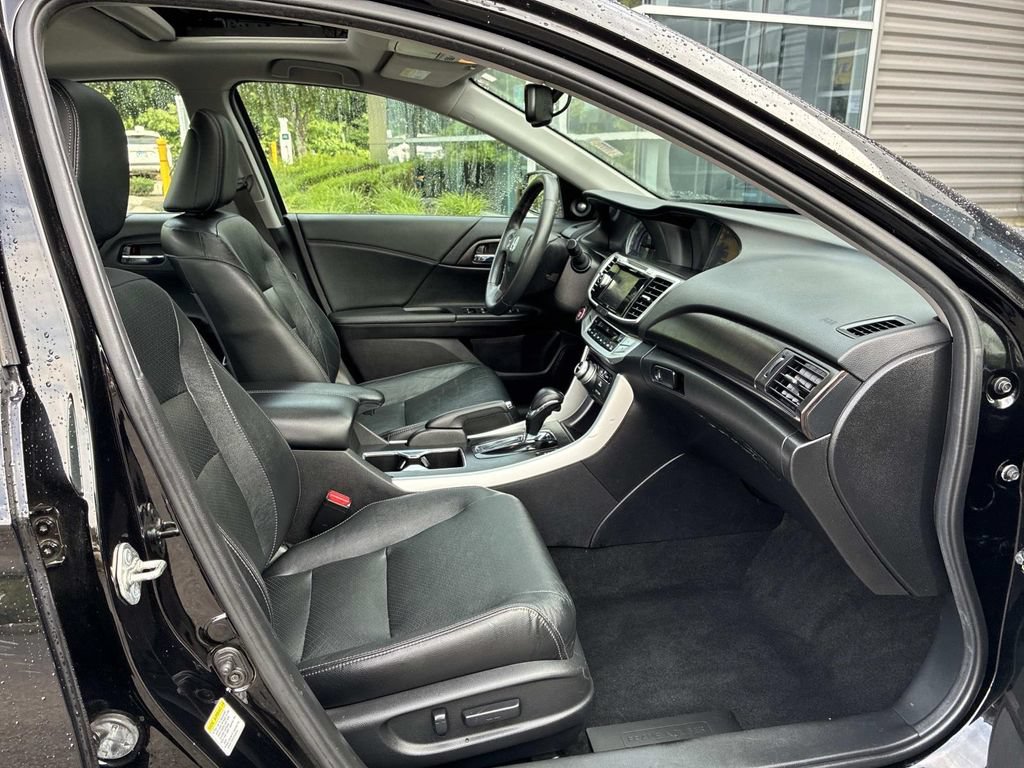 Used 2015 Honda Accord EX-L image 9
