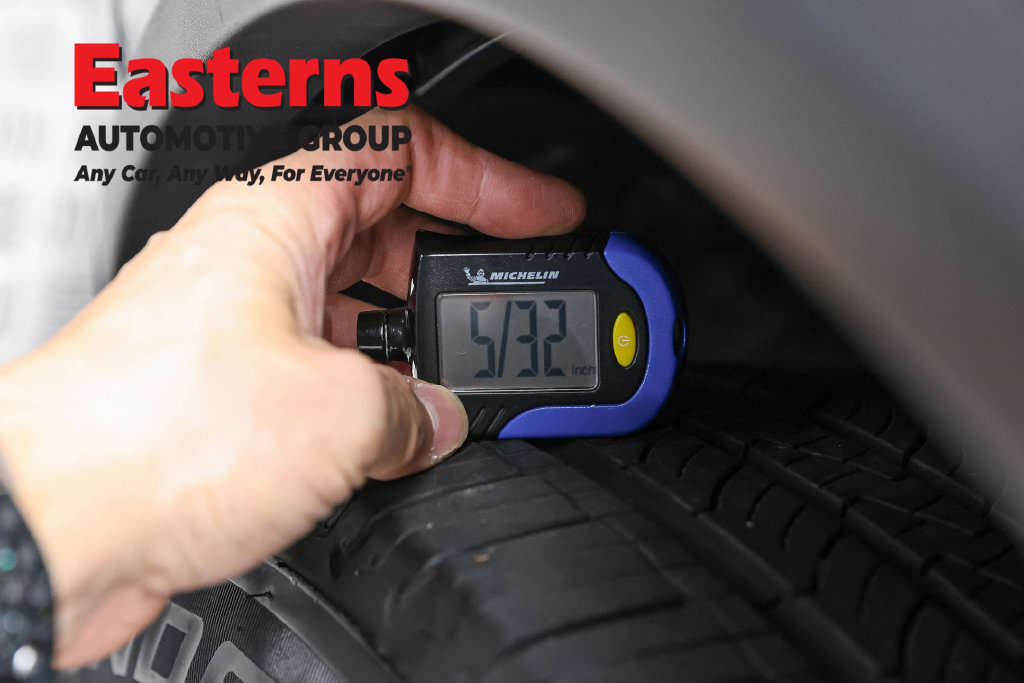 Used 2024 Nissan Rogue S AWD/4WD image 30
