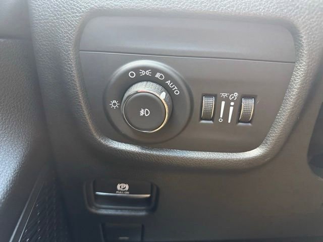 New 2025 Jeep Grand Cherokee L Limited w/ Black Appearance Package image 35