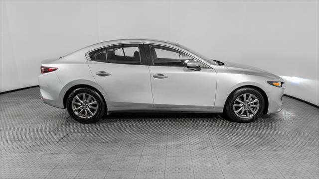 Used 2021 MAZDA MAZDA3 Sedan FWD image 9