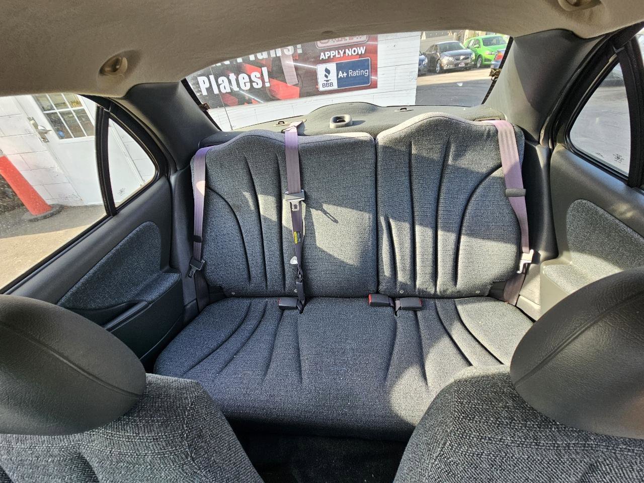 Used 2004 Chevrolet Cavalier Sedan w/ Preferred Equipment Group FWD image 21