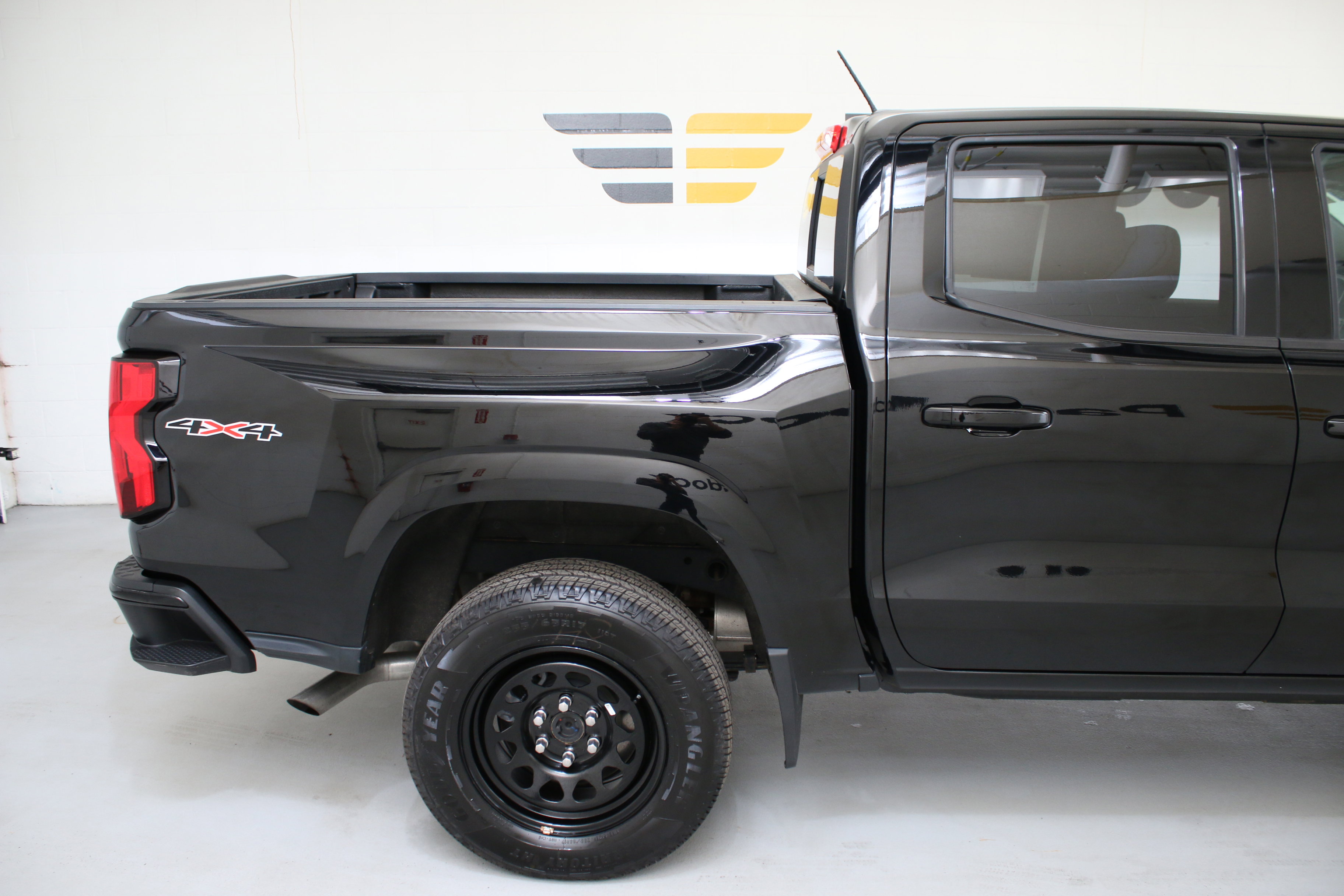 Used 2023 Chevrolet Colorado LT w/ LT Convenience Package AWD/4WD image 10