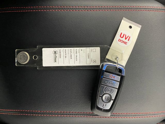 Used 2025 Ford Explorer ST-Line w/ ST-Line Street Pack image 32