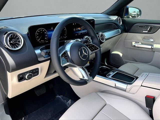 New 2026 Mercedes-Benz GLB 250 image 8