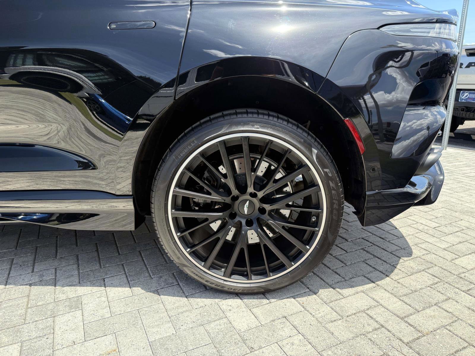 Used 2023 Aston Martin DBX 707 AWD/4WD image 10
