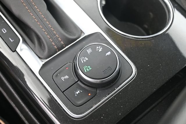 Used 2019 Chevrolet Blazer Premier w/ Sun and Wheels Package AWD/4WD image 24