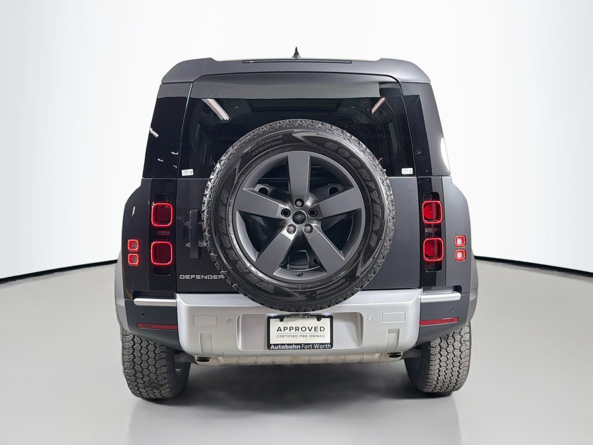 Certified 2025 Land Rover Defender 110 S image 6