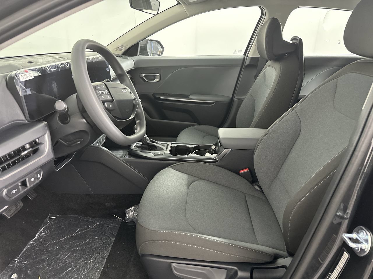 New 2026 Kia K4 FWD image 2