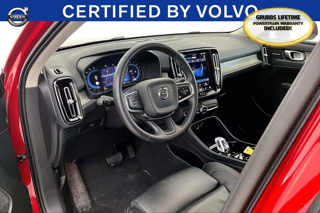 Certified 2023 Volvo XC40 B5 Ultimate w/ Protection Package Premier image 18