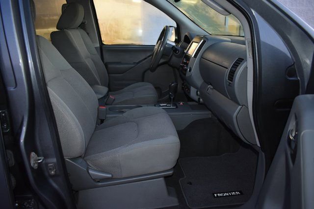 Used 2020 Nissan Frontier SV image 34