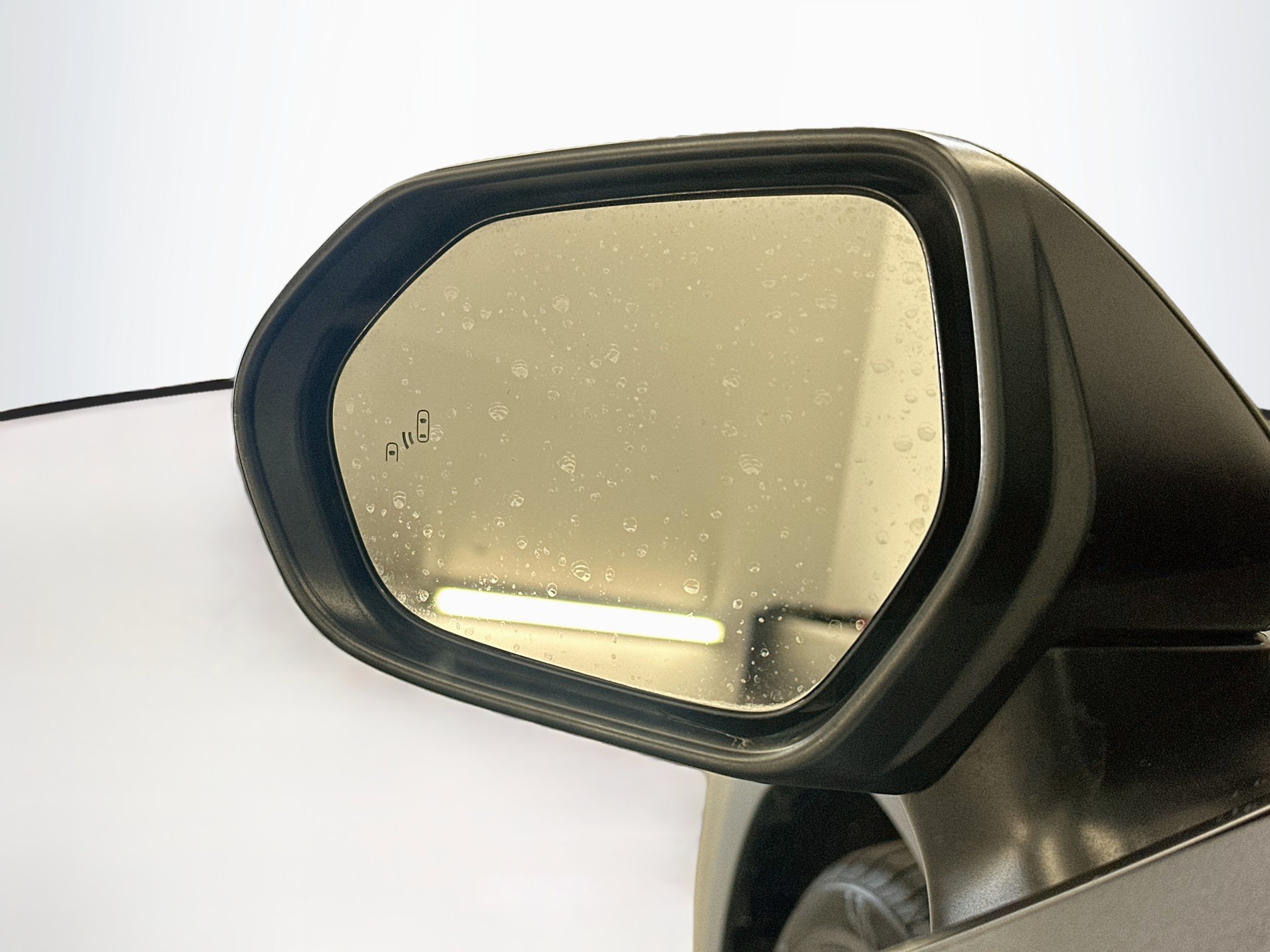 Used 2025 Toyota Camry SE FWD image 16