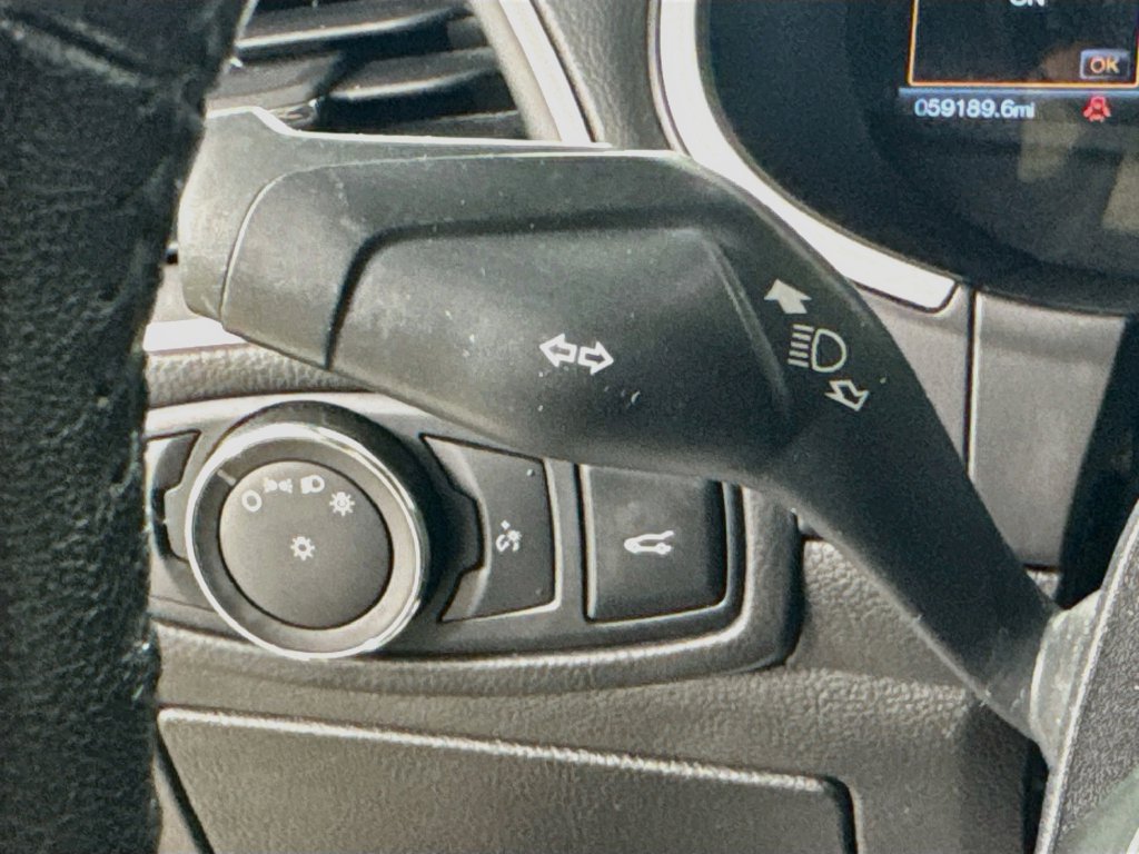 Used 2018 Ford Edge SEL w/ Equipment Group 201A FWD image 12