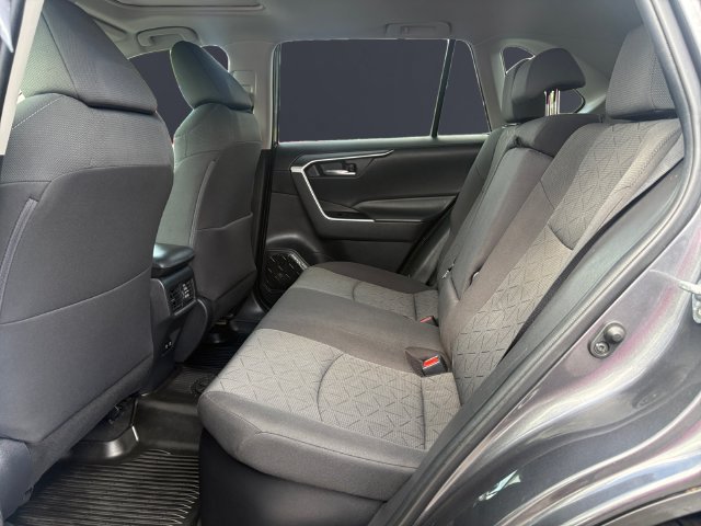 Used 2021 Toyota RAV4 XLE w/ Convenience Package AWD/4WD image 13