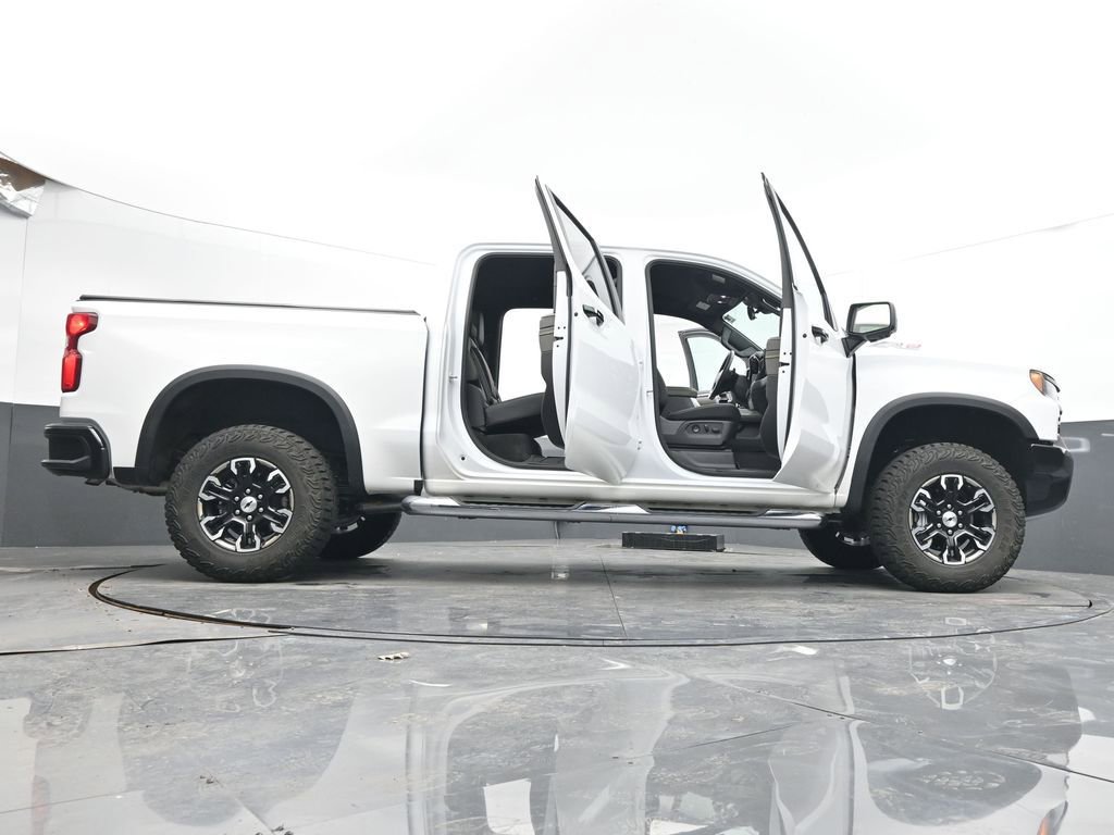 Used 2024 Chevrolet Silverado 1500 ZR2 w/ Technology Package image 57