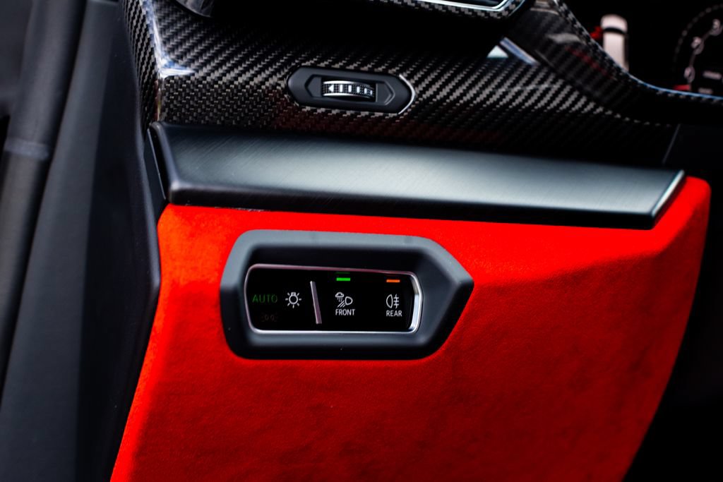 Used 2022 Lamborghini Urus AWD/4WD image 28
