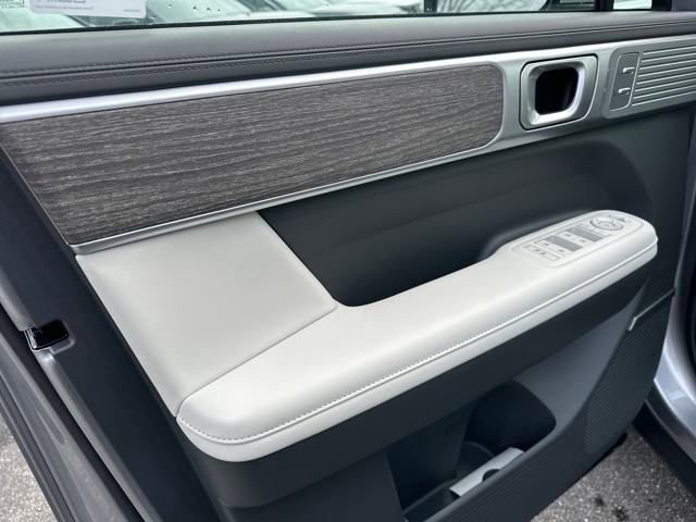 Used 2024 Hyundai Santa Fe Calligraphy image 10