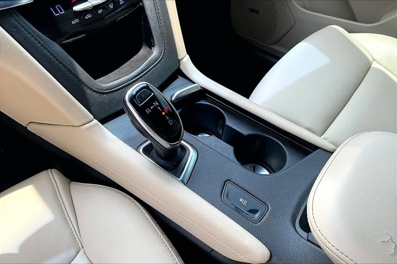 Used 2018 Cadillac XT5 FWD image 15