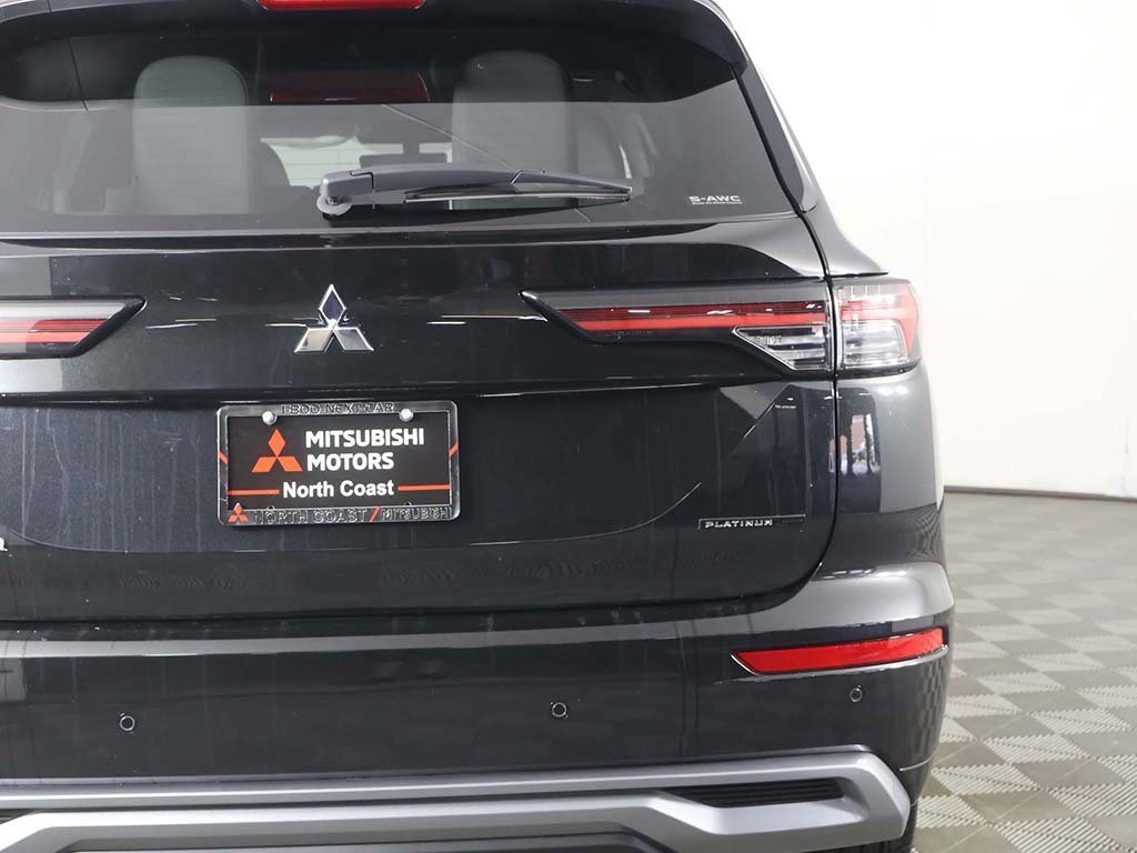 New 2025 Mitsubishi Outlander AWD image 20