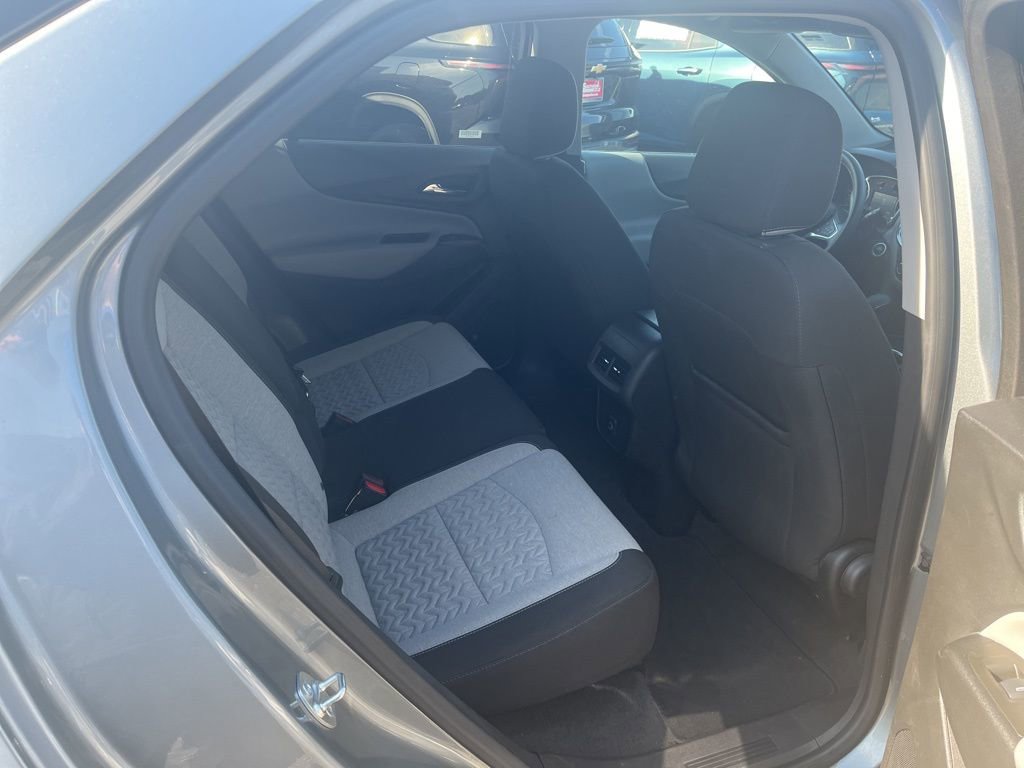 Used 2023 Chevrolet Equinox LT image 31