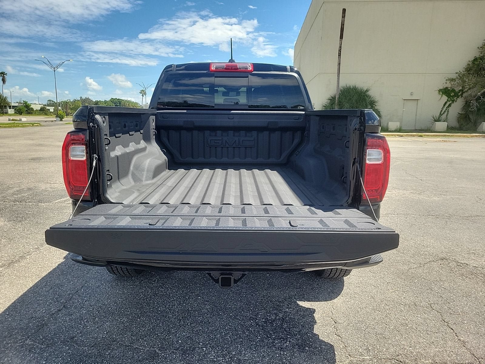 Used 2026 GMC Canyon Elevation w/ Convenience Package RWD image 8