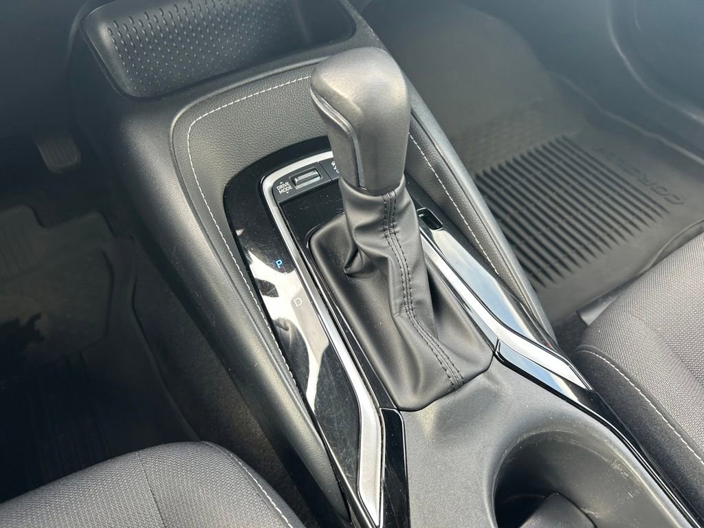 Used 2025 Toyota Corolla SE image 16