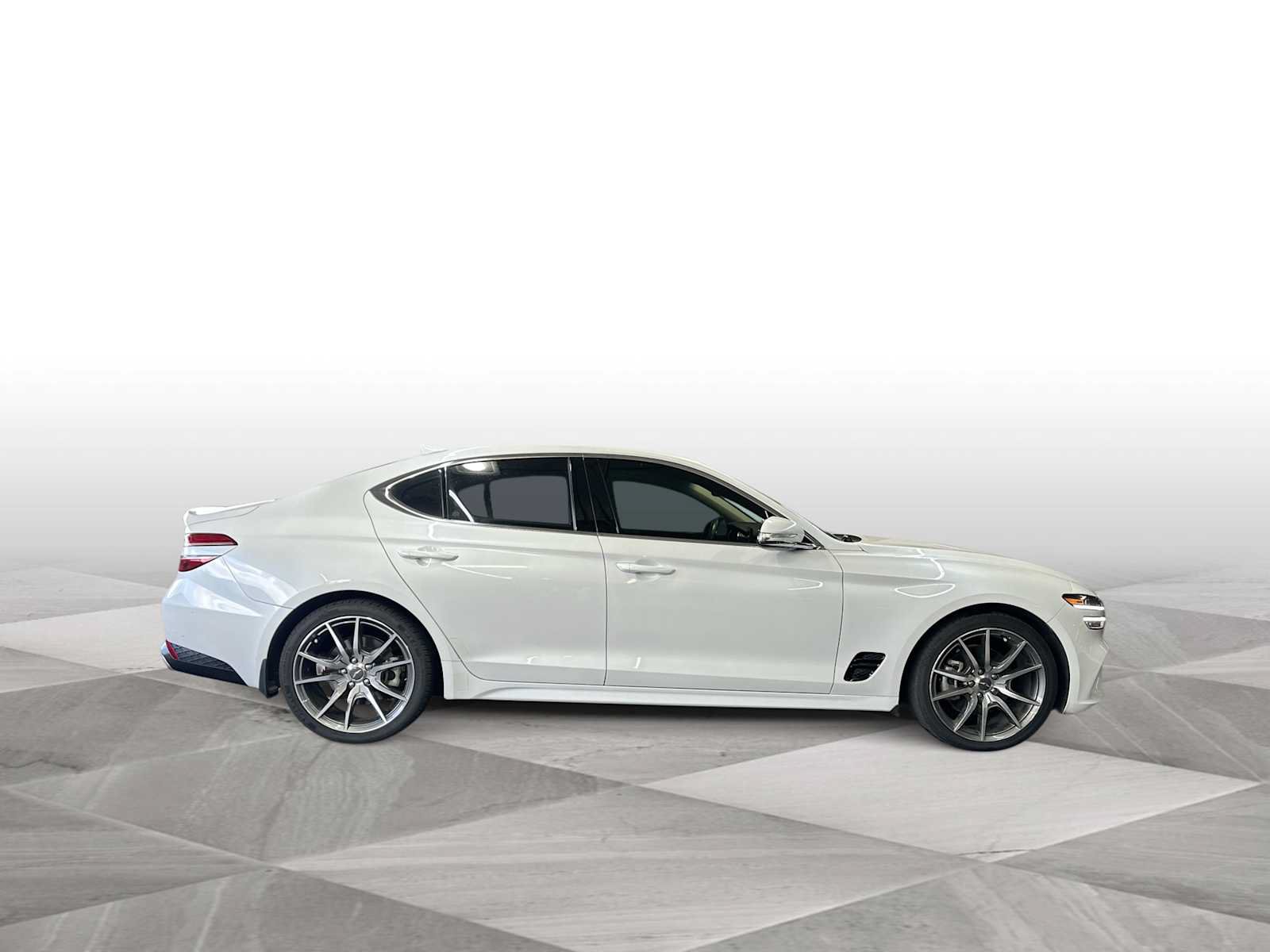 Used 2023 Genesis G70 2.0T RWD image 9