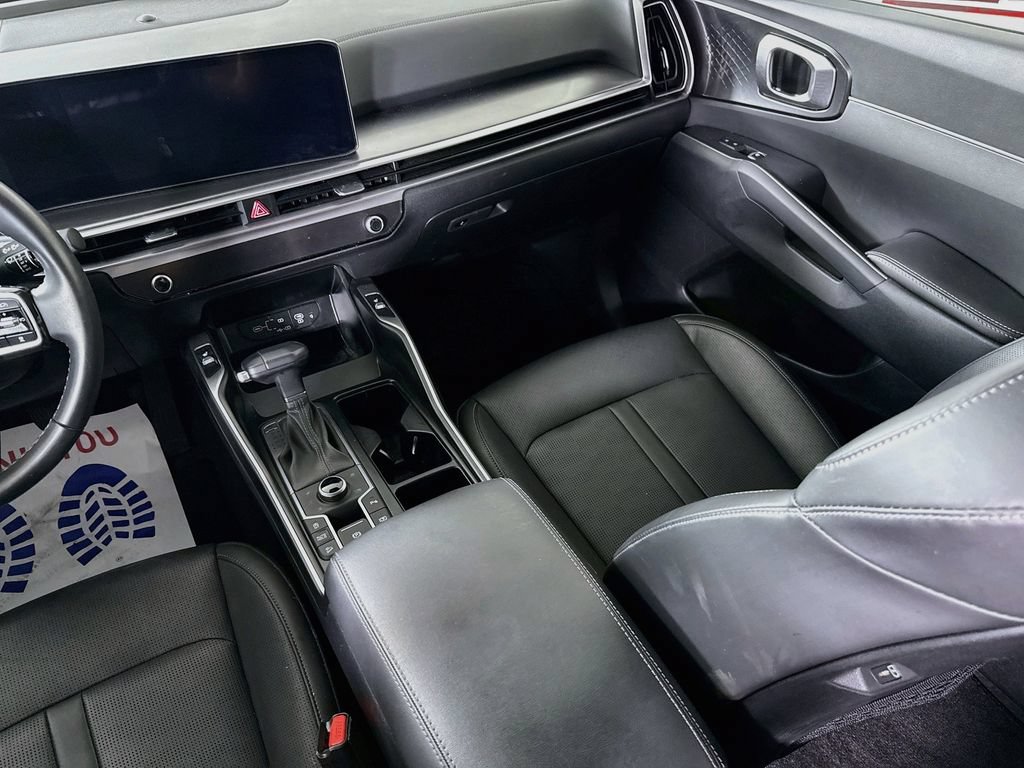 Certified 2025 Kia Sorento S AWD/4WD image 27