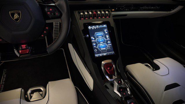 Used 2021 Lamborghini Huracan EVO RWD image 4