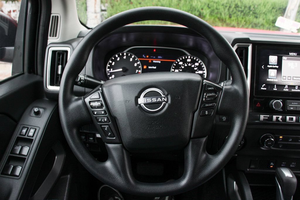 Used 2025 Nissan Frontier SV AWD/4WD image 20