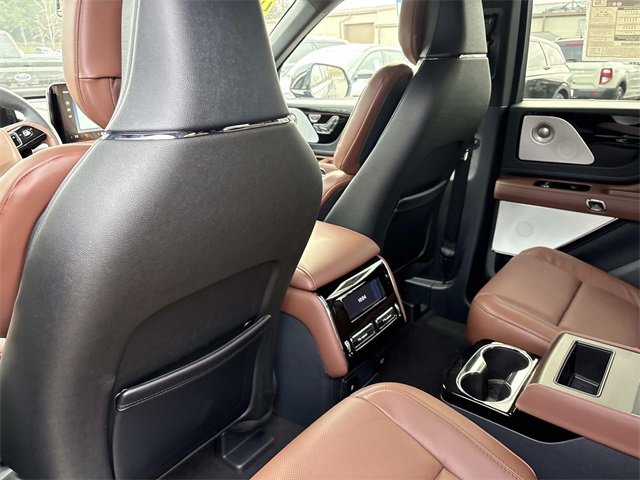 New 2026 Lincoln Aviator Reserve image 17