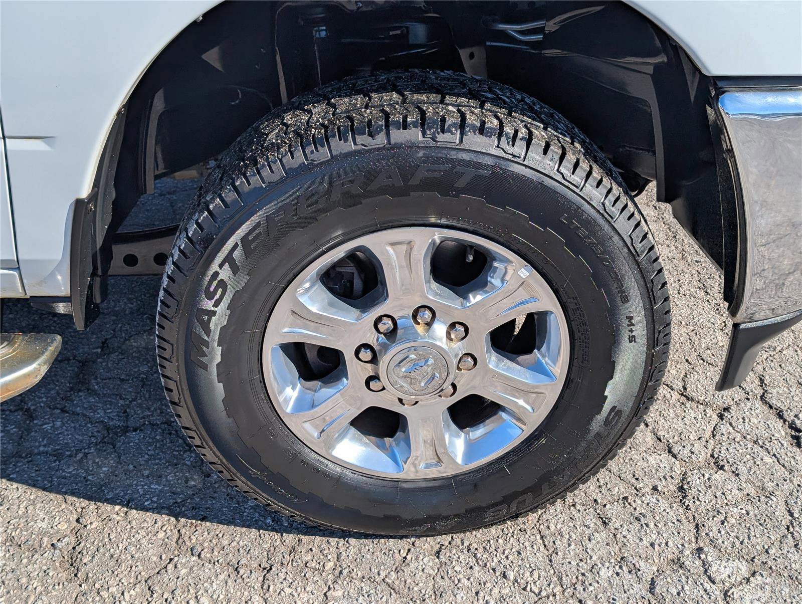 Used 2024 RAM 3500 Big Horn image 10