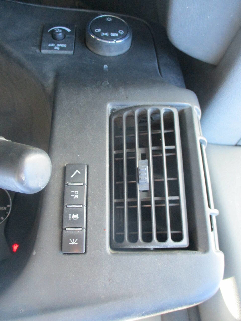 Used 2009 Chevrolet Express 3500 image 19