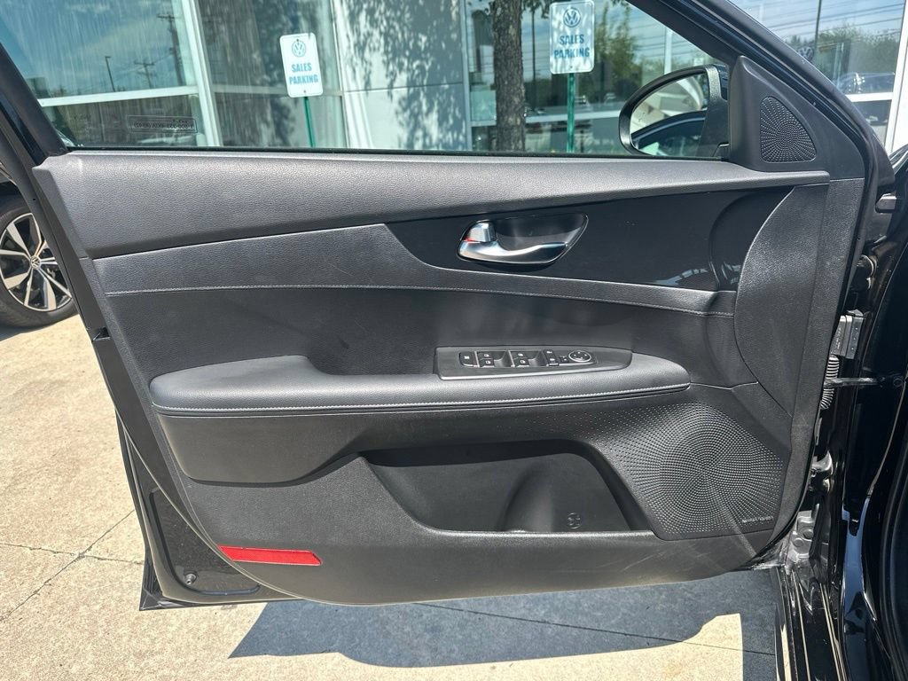 Used 2024 Kia Forte GT-Line w/ GT-Line Premium Package FWD image 16